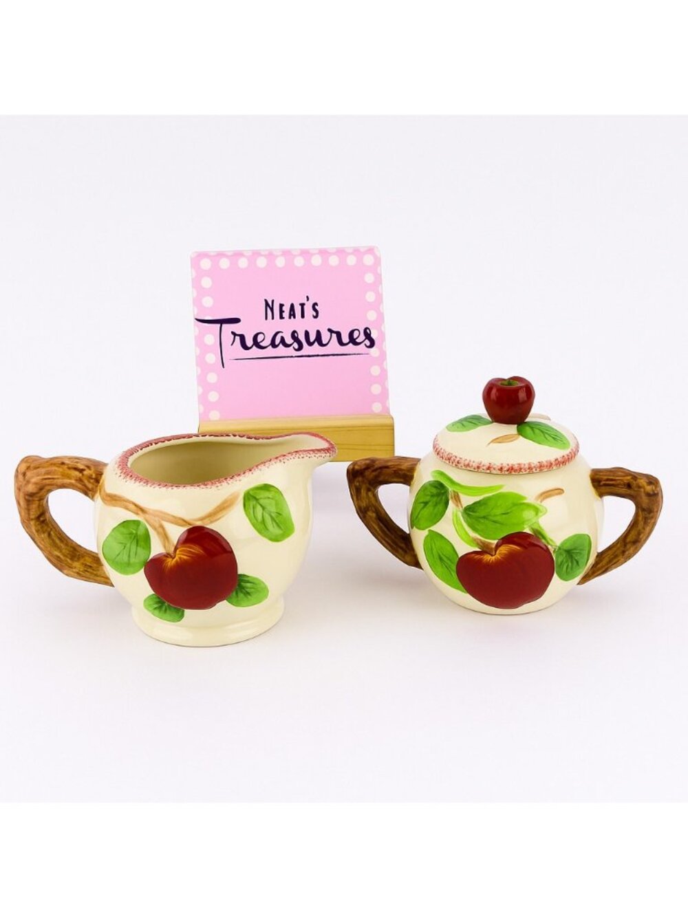 Cracker Barrel Red APPLE Ceramic Embossed Lidded Sugar Bowl And Creamer Set